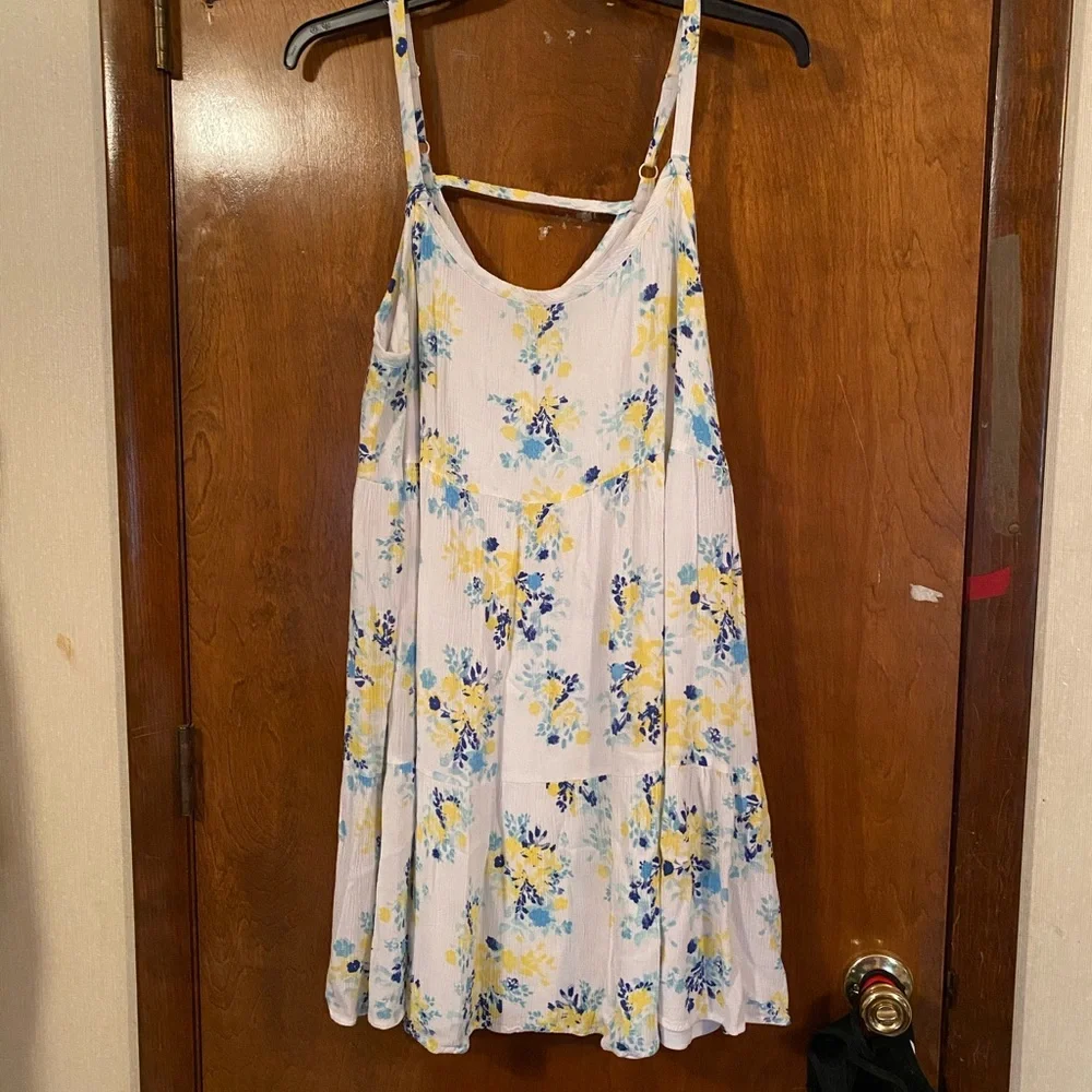 TORRID - FLORAL TIERED TRAPEZE DRESS -Size 1 - Picture 2 of 7